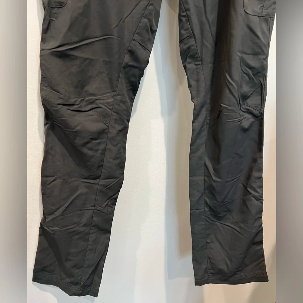 Women’s Columbia Omni-Wick Advanced Repellent Gray Cargo Activewear Pants - Picture 3 of 13